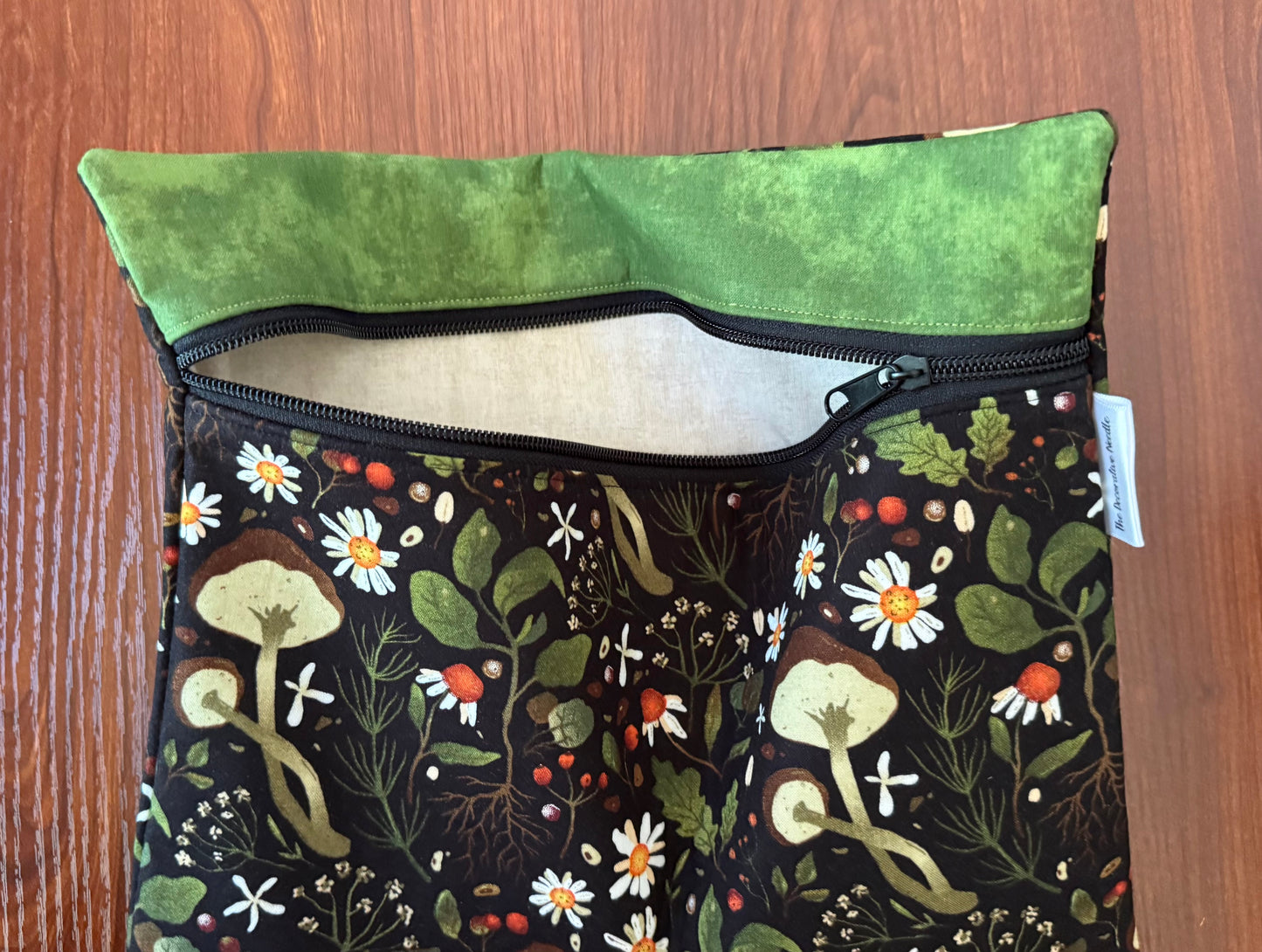 Mushrooms & Daisies Regular project bag for cross stitch & embroidery