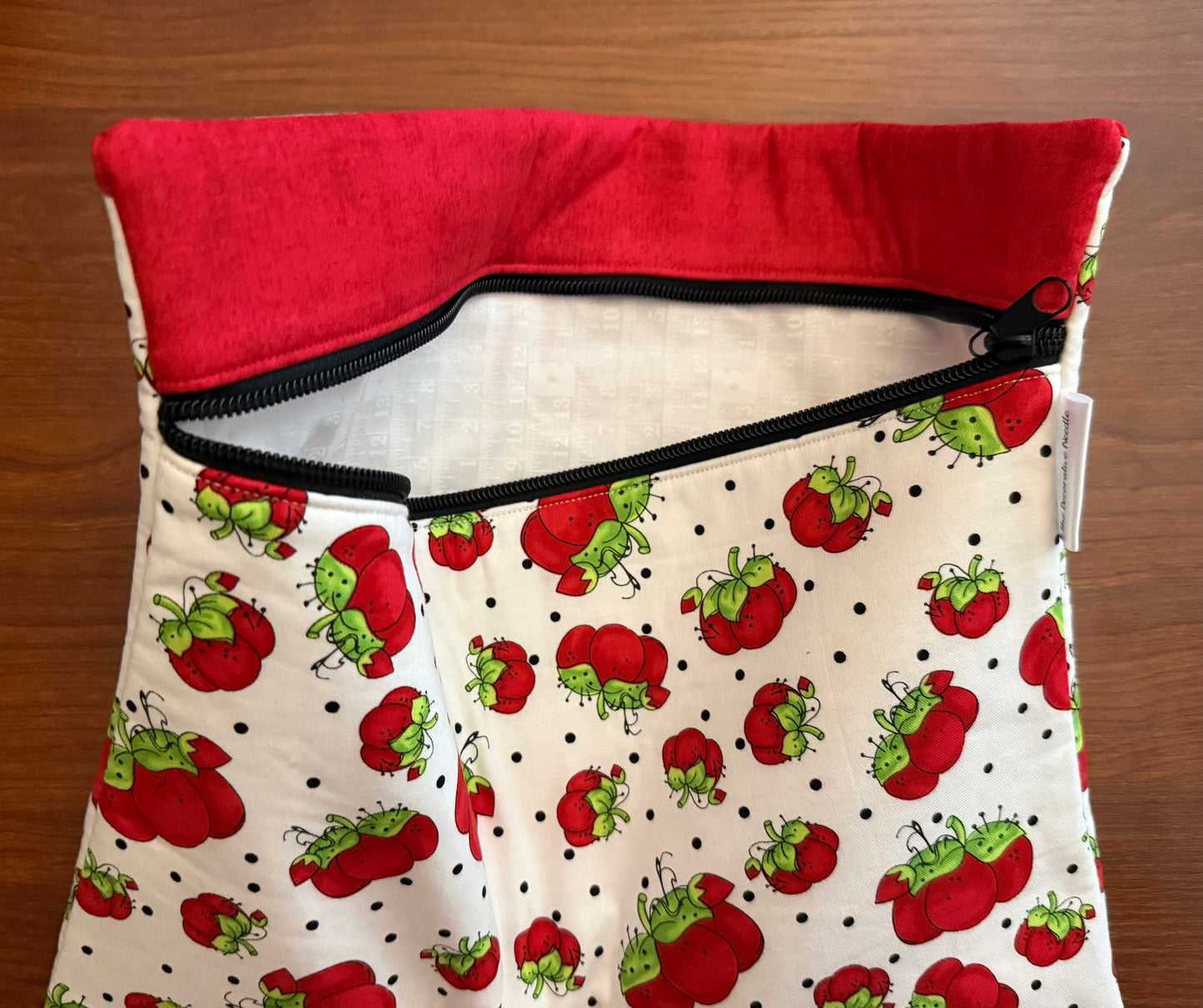 Tomato Pincushion Regular project bag for cross stitch & embroidery