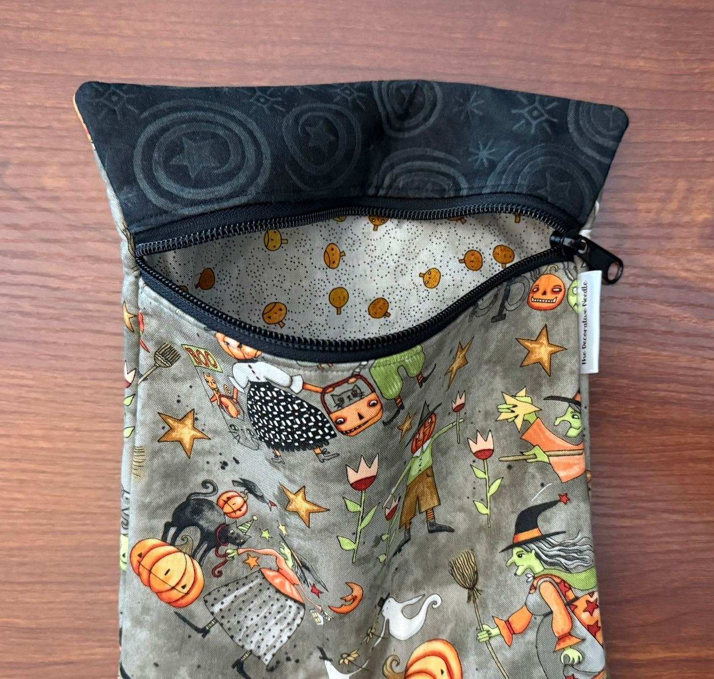 Skinny project bag - Spooky Motifs by Teresa Kogut
